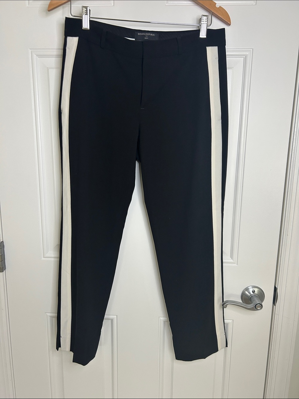 Women’s Banana Republic Factory Avery Cropped Tuxedo Straight Leg Pants